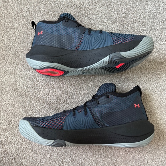 NIB Under Armour Men's Embiid One Omen Navy Blue and Black Hovr Sneaker Size 13 - Picture 3 of 7